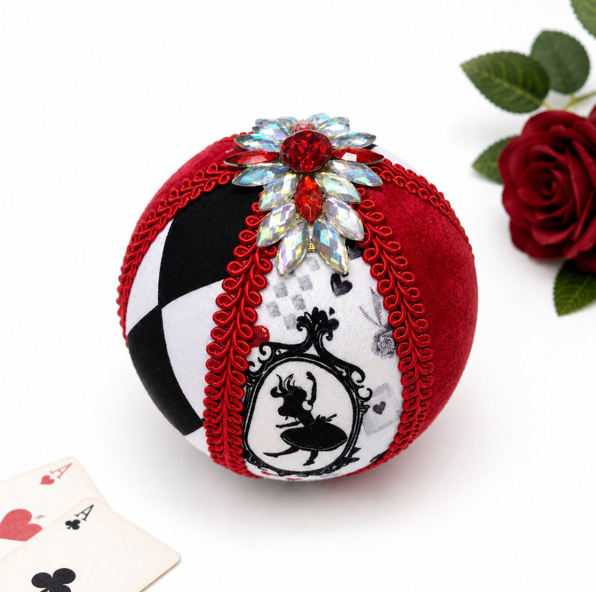 Wonderland Large Bauble